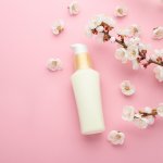 Untuk mendapatkan kulit yang sehat dan cerah, gunakan lotion pemutih secara rutin. Lotion pemutih mengandung bahan-bahan yang diformulasikan secara khusus untuk membuat kulit terlihat lebih cerah. Simak rekomendasi produk lotion pemutih terbaik dari BP-Guide berikut ini.