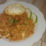 Apakah Anda suka nasi goreng? Nah, jika Anda ingin memasak nasi goreng secara praktis bisa menggunakan bumbu nasi goreng instan. Sebelum membeli pastikan Anda mengetahui tips memilih bumbu nasi goreng. BP-Guide juga akan memberikan beberapa rekomendasi bumbu nasi goreng untuk Anda.