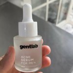 Kulit kita butuh perawatan ekstra. Seiring bertambahnya usia, masalah kulit akan bermunculan. Mulai dari kulit kusam, berjerawat, kering, hingga munculnya tanda-tanda penuaan. Jangan biarkan masalah kulit melanda. Kamu, wajib segera kembalikan kesehatan kulit dengan memakai serum. Eits, tak perlu mahal, ada banyak serum lokal yang bisa bikin wajah kamu jadi kembali sehat. Simak rekomendasi BP-Guide untukmu!