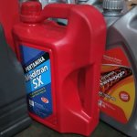 Merawat motor tentu harus dilakukan jika Anda memiliki kendaraan ini. Agar performa motor makin maksimal dan tak gampang rusak, Anda bisa pilih jenis oli yang tepat khususnya untuk motor matic. Simak penjelasan dan rekomendasi BP-Guide berikut supaya lebih tahu!