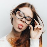 10 Rekomendasi Kacamata Optik Dan Sunglass Untuk Pemilik Wajah Lonjong