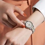 新社会人へのお祝いのプレゼントとして腕時計が定着しています。今回は、新社会人の女性へのプレゼントにおすすめの【2024年度最新版】レディース腕時計ブランド10選をご紹介します。新社会人の女性に贈る腕時計を選ぶ際は、まず相手の女性が入社する会社の業種や職種などをチェックするのがポイントです。ぜひこちらを参考に、相手の女性にぴったりの一品を見つけてください。