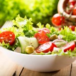 Saat menjalankan program diet, maka mengonsumsi makanan yang sehat adalah suatu keharusan. Salad adalah jenis makanan sehat yang sering dikonsumsi orang kala sedang berdiet. Jika olahan saladnya lezat, tentu Anda semakin semangat untuk berdiet. Resep-resep salad berikut ini bisa menjadi menu pilihan hari-hari Anda. 