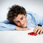 Mainan tak hanya monopoli anak-anak saja. Orang dewasa pun kerap memainkannya bahkan juga digunakan untuk mengusir kebosanan. Ada beberapa mainan populer yang kerap dimainkan orang untuk mengusir kejenuhan ini. Mana yang sering Anda mainkan?