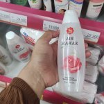 Skincare adalah solusi tepat untuk bikin wajah makin sehat. Wajah sehat akan bikin kamu memakai makeup yang minim. Nah, untuk produk skincare tak perlu mahal kok. Ada produk skincare yang terjangkau yang bisa jadi andalan kamu. Lirik saja deretan skincare Viva rekomendasi kami di bawah ini!