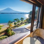 富士山の迫力ある景色を誇る山梨県は、絶景のほかにも温泉や美味しい料理など魅力が満載です。今回は山梨で誕生日デートに人気のホテル【2024年最新情報】をご紹介します。自然美に触れる旅、温泉で疲れを癒やす旅、グルメを満喫する旅など、2人だけの特別な思い出を作る素敵なデートを楽しみましょう。
