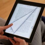 Teknologi yang semakin berkembang tampaknya terus memberikan kepraktisan bagi masyarakat. Pencinta buku kini telah dimanjakan dengan buku elektronik yang bisa dibaca di mana saja. Aplikasi pun kini beragam, termasuk aplikasi buku elektronik yang bisa kamu dapatkan gratis. Dengan aplikasi baca buku tersebut kamu tidak perlu repot membawa buku atau novelmu ke mana saja. Hanya dengan satu genggaman, kamu bebas merampungkan novelmu di mana saja. 