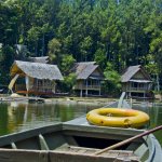 Garut,kota di Jawa Barat ini memang terkenal dengan berbagai destinasi wisata menarik dan oleh-oleh khasnya. Jika kamu berkunjung ke kota ini dan ingin mendapatkan pengalaman liburan yang berkesan, cobalah menginap di beberapa penginapan yang direkomendasikan BP-Guide berikut ini!