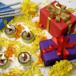 Looking for unique Diwali gifts for the family? Whether you live in a different city or the other end of the globe it is incredibly easy to send your family useful Diwali gifts by ordering them online. Find here the best Diwali gifts to send to India in 2018, where to find the biggest selection of gifts online, and how to pick useful Diwali gifts for the folk back home.