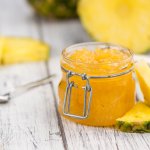 Selai adalah pelengkap sarapan yang lezat, apalagi jika terbuat dari buah nanas yang segar dan penuh vitamin. Jadikan selai nanas sebagai teman praktis sarapan Anda setiap hari. Simak berbagai rekomendasi selai nanas lezat dari BP-Guide berikut ini!