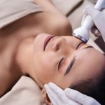 Ingin tampil awet muda? Kamu bisa lakukan prosedur ultherapy di berbagai klinik kecantikan. Pastikan rutin melakukannya untuk mendapatkan hasil terbaik. Kenali prosedur ultherapy dan seluk beluk ultherapy sebelum melakukannya. Cek juga deretan klinik di Surabaya untuk melakukan ultherapy!