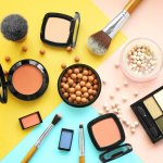 Wanita mana yang tidak mengenal makeup? Hampir semua wanita mengenalnya, baik yang masih remaja, terlebih yang sudah dewasa. Maka, untuk meningkatkan pengetahuanmu tentang makeup, simak yuk ulasan berikut ini!