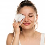 Tisu wajah adalah salah satu produk sehari-hari yang sering kita abaikan, tetapi memiliki peran penting dalam menjaga kebersihan dan kesehatan kulit Anda. Kebutuhan akan tisu wajah berkualitas tidak selalu harus menguras kantong Anda. Dalam artikel ini, kami akan membagikan rekomendasi tisu wajah murah yang tetap memberikan kualitas terbaik untuk Anda.