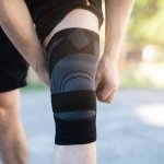 Anda mungkin sering beraktivitas yang memerlukan keseimbangan dan perlindungan untuk lutut Anda. Dalam hal ini, deker lutut menjadi salah satu alat yang sangat penting.

