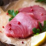 Ikan tuna bisa jadi salah satu alternatif protein yang baik untuk kesehatan dan mengandung berbagai nutrisi penting yang dibutuhkan tubuh. Bingung harus mengolah ikan tuna menjadi masakan apa? Yuk simak resep dan cara masak ikan tuna berikut ini!