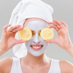 Buah lemon memang dikenal punya banyak manfaat bagi kesehatan dan kecantikan kulit. Kalau Anda tertarik untuk menjadikan lemon sebagai salah satu bahan dalam ritual kecantikan, Anda wajib simak ulasan dan rekomendasi masker lemon dari BP-Guide berikut ini!