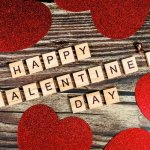 Hari Valentine tinggal menghitung hari. Jangan sampai kamu melewatkannya begitu saja tanpa berbagi sesuatu dengan orang-orang di sekitarmu. Yuk, sebarkan kasih sayang dengan berbagi kado DIY Valentine. Kamu bisa membuat aneka barang hingga makanan untuk dibagikan kala Valentine. Cek inspirasinya dari kami, ya!