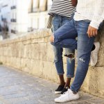Celana jeans sobek pria sudah jadi model celana jeans populer yang digemari kaum muda, pria dan wanita. Tak salah jika Anda juga menyukainya. Tapi kalau kamu pengen bikin sendiri tanpa harus beli, caranya ada di artikel yang BP-Guide sediakan buat Anda ini!