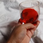 Terkadang, segelas anggur bersama pasangan sudah cukup untuk membuat harimu ceria. Yuk, simak rekomendasinya berikut ini!