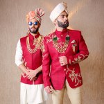 It’s high time for grooms to level up their fashion game. He deserves to flaunt some dazzling jewellery and make a statement. To ensure that grooms look dapper than ever, we’ve enlisted some timeless and classic accessories.