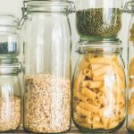 Toples kaca adalah wadah yang pas untuk wadah camilan di rumah. Toples kaca bisa mempercantik tampilan rumah juga lho. Intip yuk, aneka rekomendasi toples kaca cantik dari kami!