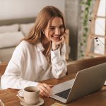 Laptop menjadi salah satu item penting mengingat teknologi saat ini berkembang dan kebutuhan elektronik menjadi meningkat. Lenovo memberikan keluaran-keluaran baru untuk menunjang keperluan pekerjaan kamu. Apa saja inovasi Lenovo dengan laptop terbarunya sekarang ini? Simak di BP-Guide ya.