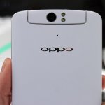 Kecanggihan teknologi tak hanya membawa perubahan pada ponsel yang tadinya hanya untuk messaging dan telepon menjadi ponsel pintar namun juga mampu memadukan alat komunikasi dengan fitur fotografi. Kamera pada ponsel pintar kini pun mengusung resolusi canggih yang bisa menghasilkan gambar tajam, tak kalah dengan kamera digital, termasuk kamera pada Oppo Smartphone berikut ini.