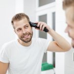 Tông đơ cắt tóc là một vật dụng thường thấy ở những tiệm hớt tóc. Nhưng điều đó không có nghĩa là chúng ta không sở hữu một chiếc tại nhà được. Bạn hoàn toàn có thể mua một chiếc tông đơ và sử dụng để tự cắt tỉa tóc hoặc nhờ người thân trong gia đình làm hộ. Và nếu bạn không biết nên chọn sản phẩm nào thì gợi ý 10 tông đơ điện cắt tóc tốt nhất hiện nay phù hợp cho cả gia đình bạn (năm 2022) dưới đây là dành cho bạn.
