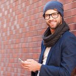 その色からもパワーを感じられるゴールドネックレスは、男らしさをアピールしたい男性ならひとつは持っておきたいファッションアイテムです。今回の記事では、メンズゴールドネックレスについて編集部がWebアンケート等で調査を実施し、人気のブランドを厳選。予算の相場やブランドの魅力、アイテムの特徴等の耳より情報と一緒に、わかりやすいランキング形式でまとめました。