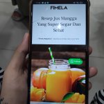 Menjaga tubuh tetap sehat tentu harus dilakukan setiap orang dan kalau kamu adalah orang yang peduli dengan kesehatan tentu kamu akan selalu memperhatikan segala yang dikonsumsi termasuk minuman. Yuk, coba aneka resep minuman sehat yang baik untuk tubuh berikut ini!