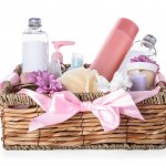 Butuh Ide Hadiah Spesial untuk Sahabat Wanita? Cobalah 30 Rekomendasi Bath Gift yang Bikin Segar dan Percaya Diri Pilihan Ahli Kado! (2023)