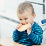 Bayi menginjak usia 6 bulan sebaiknya ibu mulai memberinya biskuit untuknya. Tidak disarankan untuk usia bayi di bawah 6 bulan. 

Biskuit sebagai salah satu awal mengenalkan bayi dengan makanan. Melatihnya menggenggam, menggigit, dan mengunyah bisa ia lakukan dari tekstur biskuit. Jangan salah memilih biskuit dan lakukan tips mengenalkan bayi pada makanan. 

BP-Guide juga punya rekomendasi biskuit bayi yang cocok untuk usia di atas 6 bulan. Rekomendasi tersebut juga biskuit yang kaya dengan nutrisi dan gizi. 