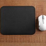 Permudah Kemenangan Anda dengan Mouse Pad Gaming yang Presisi dan Responsif. Anda tahu betapa pentingnya presisi dan responsivitas saat bermain game. Mouse pad gaming adalah mitra yang tak tergantikan untuk meningkatkan kinerja dan kenyamanan Anda. Didesain khusus untuk kebutuhan gamer, mouse pad ini menawarkan permukaan yang halus dan responsif, memberikan tracking yang akurat untuk gerakan presisi. Dengan ukuran yang optimal, Anda memiliki ruang yang cukup untuk pergerakan tangan yang bebas dan tepat. Segera dapatkan mouse pad gaming dan rasakan perbedaannya saat Anda menguasai dunia game.