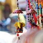 Visiting the breathtaking Udaipur? In addition to offering incredible beauty, the city is also a shopping haven. Here we list all the things you can buy from Udaipur: jewellery, clothes, artefacts and handicraft, along with best places to get them. As a bonus, check if you have seen all the amazing must-see places we cover in your trip. So read on!