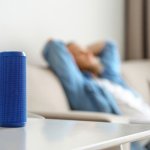 Speaker Bluetooth menjadi salah satu pilihan mendengarkan musik dengan mudah di mana saja. Dalam artikel kali ini, BP-Guide akan mengulas tentang mini speaker Bluetooth yang bisa menjadi pilihan Anda untuk mendengarkan musik dengan mudah di mana saja. 