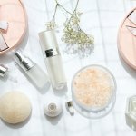 Kosmetik merek Nu Skin sepertinya sudah tidak asing lagi di telinga para wanita. Nu Skin menghasilkan rangkaian produk wajah sesuai dengan jenis kulit seseorang. Pilihan produk yang beragam dan kualitas yang tidak diragukan lagi, membuat merek kosmetik ini layak dijadikan pilihan untuk perawatan wajahmu. Produknya ada apa aja, ya? Simak, yuk!