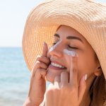 We know you are aware of the importance of applying sunscreen before stepping out. But there's so much choice with respect to the best sunscreen for the face in India! Which one should you opt for? That's why, we’ve chalked out a list of the 30 best sunscreens in India for every skin type, carefully chosen by our writers. Find one that suits you, wear it on the reg, and not just over that summer beach holiday. Your future self will thank you!