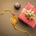 Looking rakhis and gifts on Amazon? As great as the e-commerce giant is, the sheer multitude of offering can be distracting so let us lead the way for you. Best Present Guide has hand picked some of the best rakhi gifts on Amazon for you.