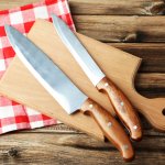 Pisau dapur tak selalu harus mahal. Ada banyak pisau murah dan berkualitas untuk mengisi dapur cantik Anda. Simak rekomendasi dari kami segera ya!