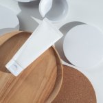 Mencuci wajah adalah bagian terpenting dalam rutinitias skincare harian. Pastikan kamu memilih facial foam yang paling cocok dengan jenis kulitmu. Masih bingung mau pakai produk yang mana? Simak rekomendasi produknya dalam artikel BP-Guide berikut ini.