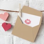 Nothing is quite as personal as a handmade gift and when you want to floor your man, it's time to take those crafting skills out of the closet and put them to work. Try any of BP-Guide India's creative and cute homemade Valentine's Day gift ideas for a romantic day. Need a gift that says 'I love you' even when it's not V Day? We have just the thing for you!