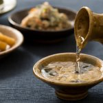 Segala sesuatu yang berkaitan dengan Jepang selalu menarik. Tidak hanya destinasi wisata yang indah, tetapi makanan dan minuman khas Jepang juga layak dinikmati. Ini dia rekomendasi minuman Jepang dari BP-Guide untuk kamu coba.