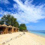 Tak perlu jauh-jauh ke luar negeri, jika kamu ingin mengunjungi panorama pantai sebagai tempat tujuan wisatamu selanjutnya. Indonesia memiliki banyak pantai indah kelas dunia, lho!