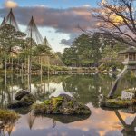 様々な歴史や文化を感じることができる観光地が多い石川県は、温泉も有名です。カップルにおすすめしたい石川県の温泉宿「2024年最新情報」では、誕生日を祝うのにぴったりの宿をご紹介します。美しい景色に囲まれた温泉での贅沢な時間は、非日常空間を味わえるので2人の距離を縮めるチャンス。次の誕生日は、風情ある石川県の温泉で過ごしてみるのはいかがでしょうか？
