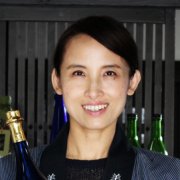 西山桃子さん