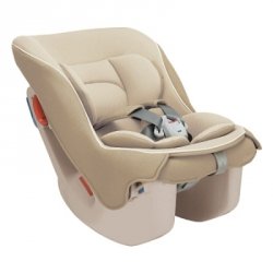 コンビ チャイルドシート