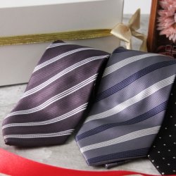 ネクタイ（5000円程度）