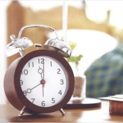 インターフォルム 目覚まし時計