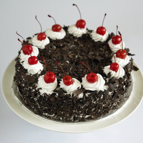 Black forest cake Recipe by Dolly Kachhwani - Cookpad