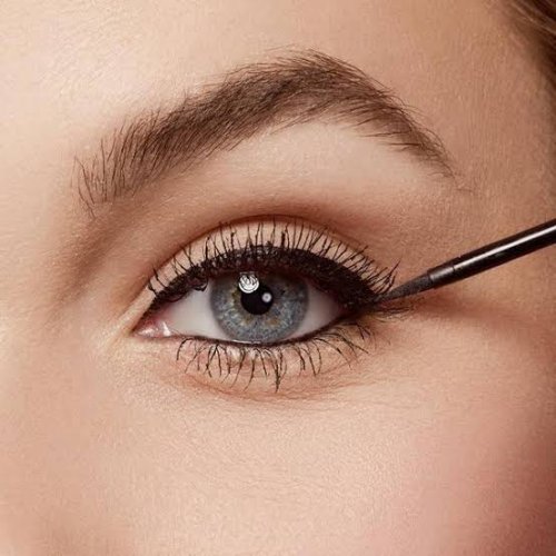 10 of the Best Mascaras and Eyeliners to Create Stunning Eye Makeup Plus Easy Eye Makeup Tips to Get Results Minus the Fuss